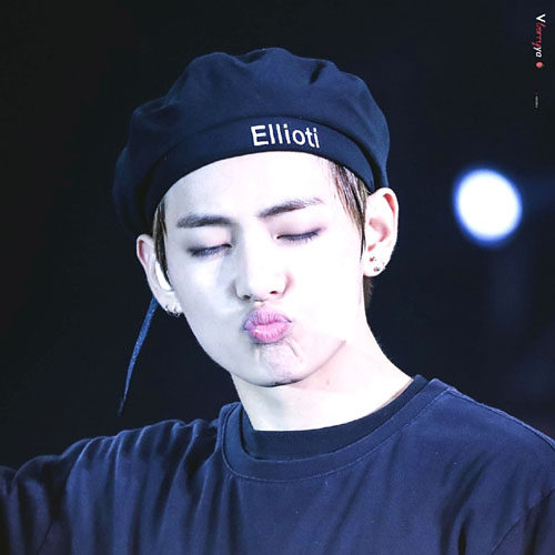 bts防弹少年团金泰亨v同款黑色贝雷帽冬天帽子男女鹿皮绒 画家帽