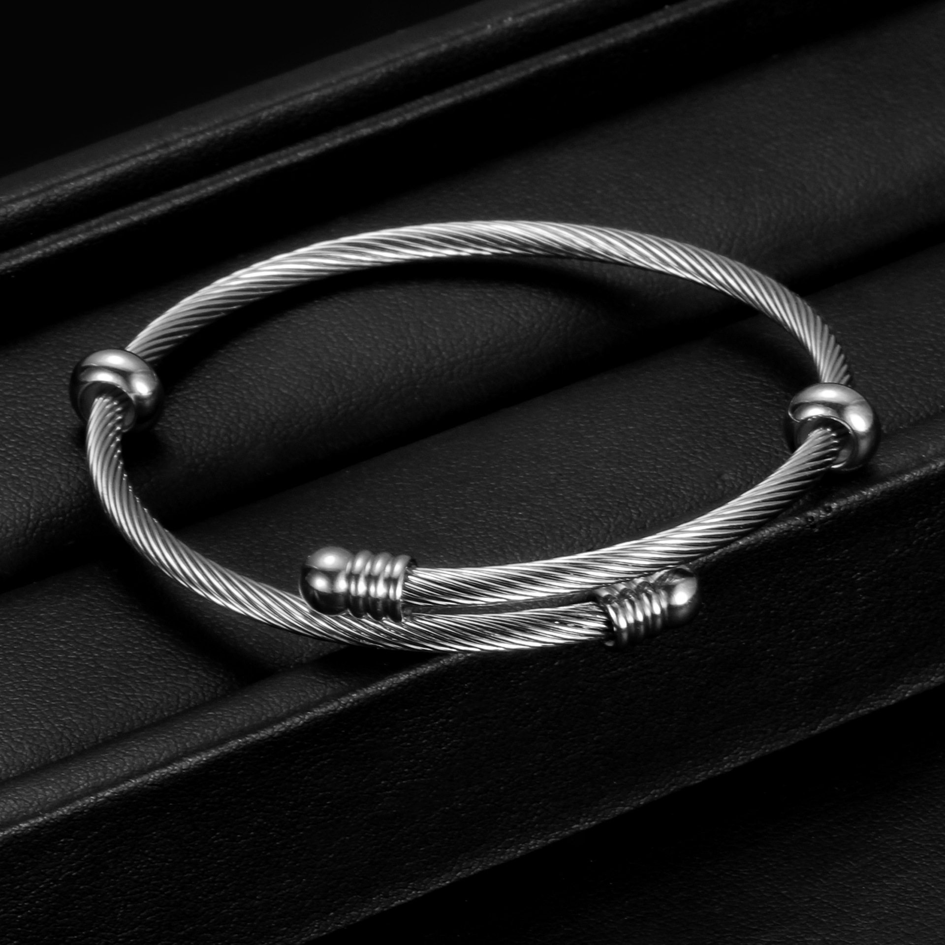 手镯新品三色不锈钢diy钛钢女士可拆卸螺纹个性手镯