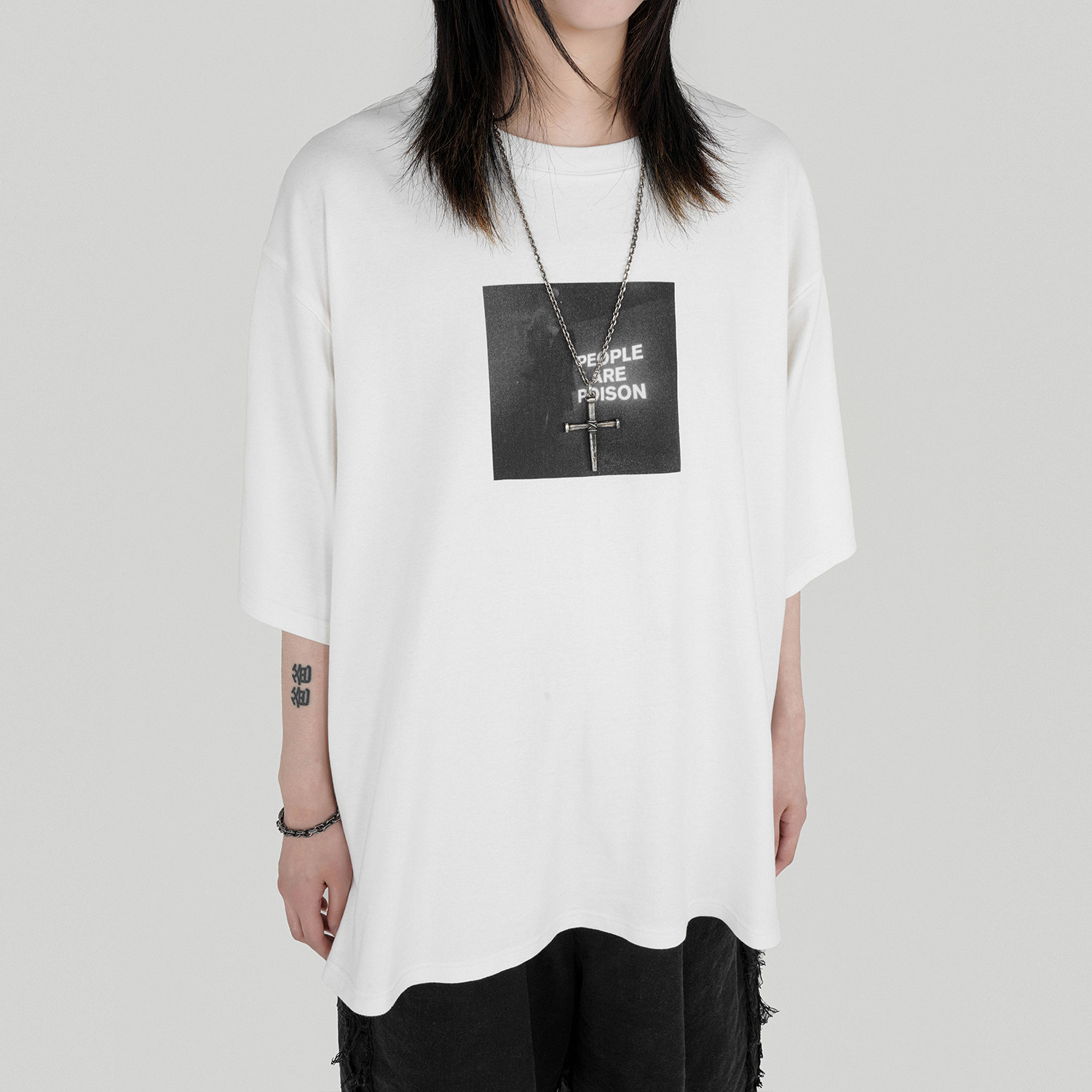 underwaterss21废土朋克摇滚标语印花铁标黑白2色宽松短袖t恤