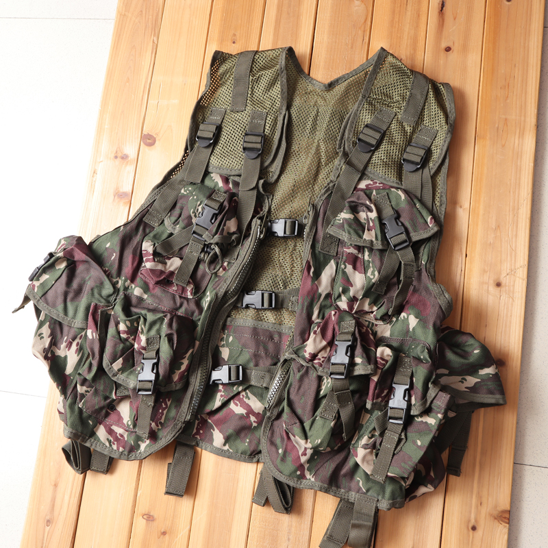 部队订单！野外迷彩战术马甲！外贸剪标男多口袋机能工装钓鱼背心