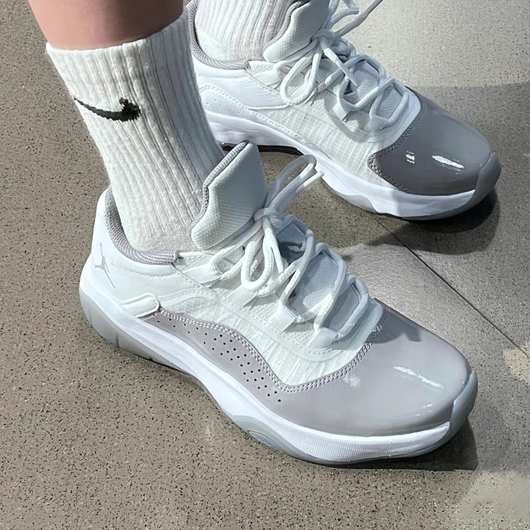 打开手机扫一扫立即抢购现售价￥299耐克air jordan aj11 cmft白