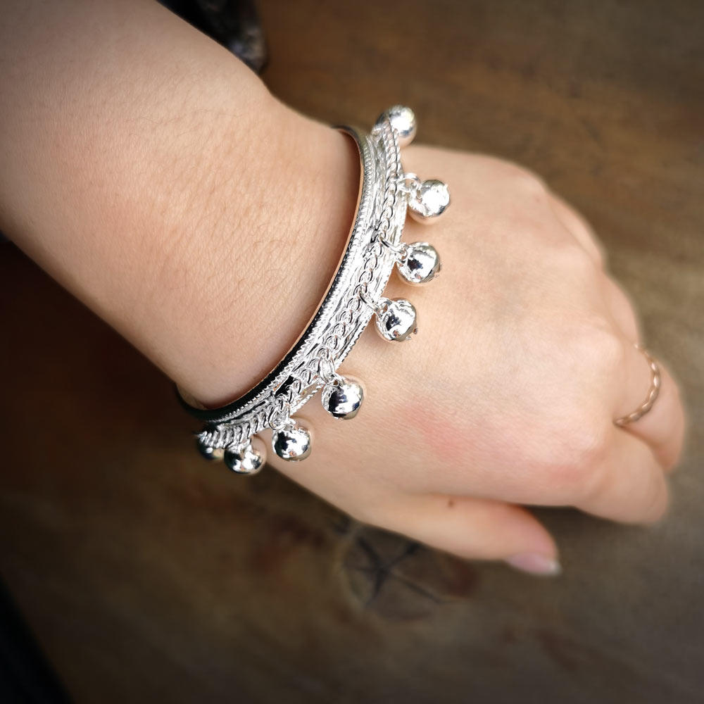 手镯少数民族苗银苗族银饰铃铛民族风舞蹈表演开口手镯