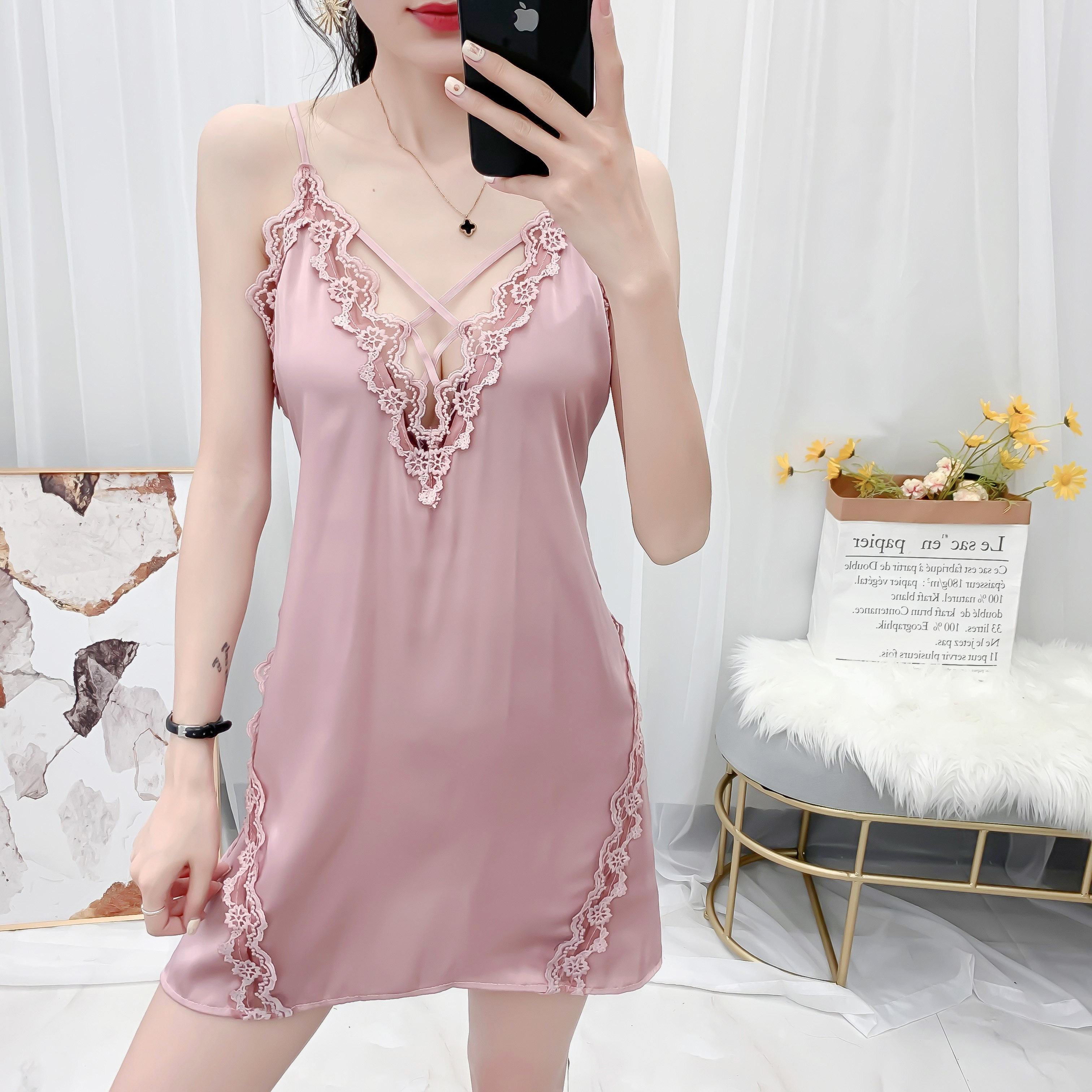 刺绣花边情调仿丝睡裙女夏火辣性感蕾丝诱惑睡裙