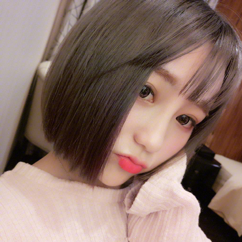 女神发型精选# 短发微微内扣打造精致巴掌脸
