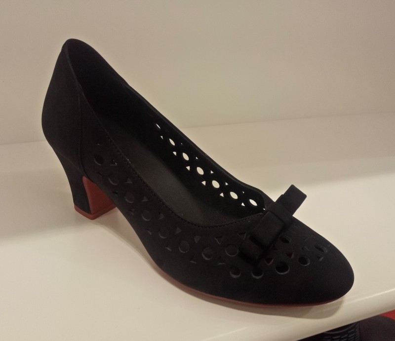 正品雅氏时尚女鞋2021春夏新品4k52蝴蝶结中跟单鞋