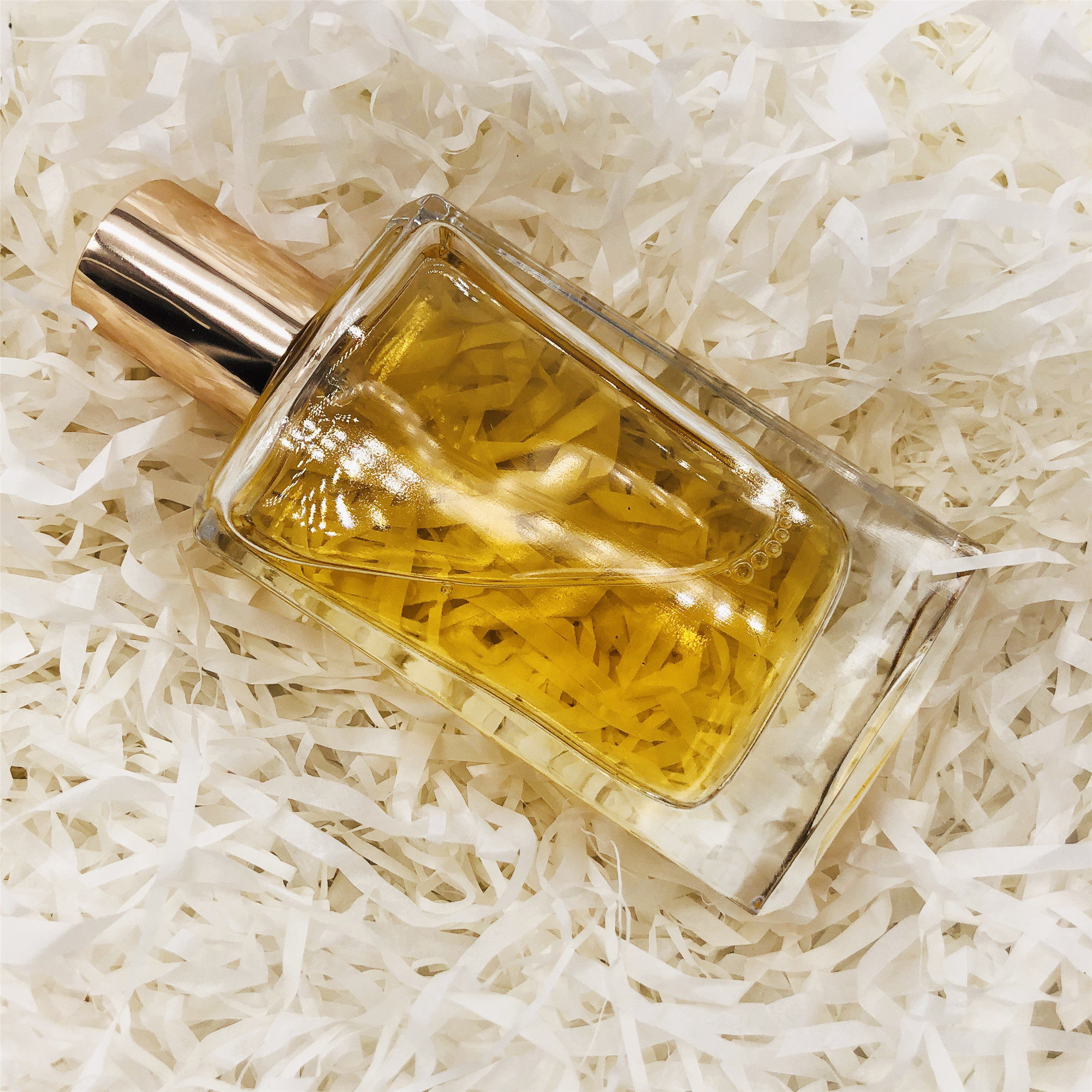 高级香水net香型木质东方东方木质梦幻女士黑色香水