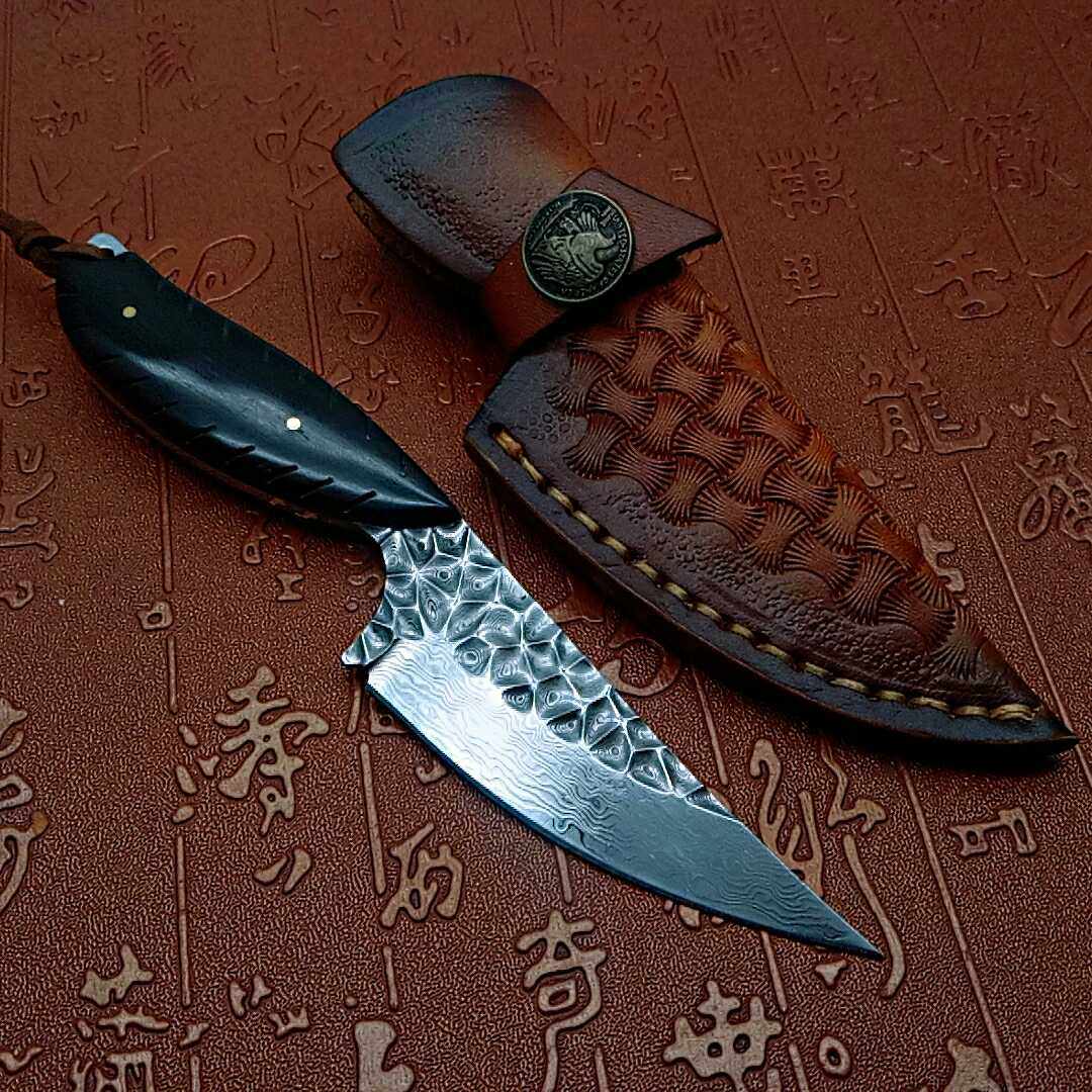 一体龙骨进口大马士革钢刀手工锻打高硬度户外小直刀防身刀