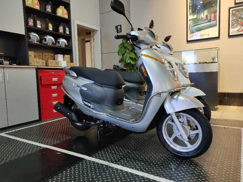 保险杠适用豪爵踏板车hj125t3335萌哥萌妹摩托车包邮摩托车保险杠