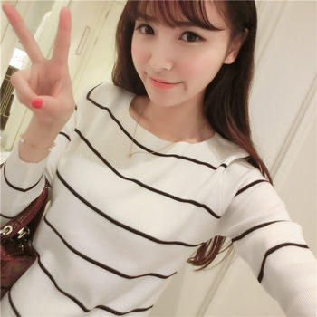 ພາກຮຽນ spring ແລະດູໃບໄມ້ລົ່ນໃຫມ່ແມ່ຍິງ Pullover Knitwear ແມ່ຍິງແຂນຍາວກະທັດຮັດຄໍຫນຶ່ງສາຍຄໍຄໍເຕົ້າໄຂ່ທີ່ເກົາຫຼີ Sweater Striped ລຸ່ມສຸດເສື້ອ