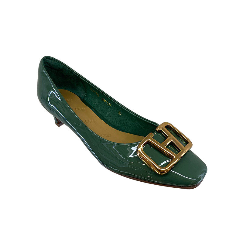 哈森女鞋2022秋季新款方头漆皮金属饰扣中跟时尚通勤单鞋hl07156