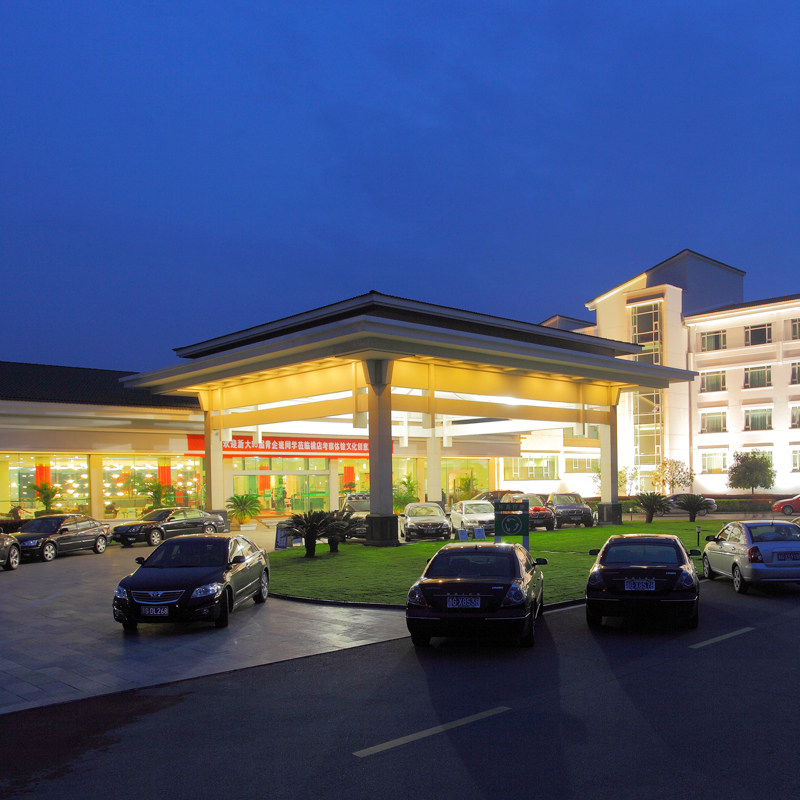 横店丰景嘉丽大酒店1晚2晚套餐 横店影视城任选4景点赠儿童票