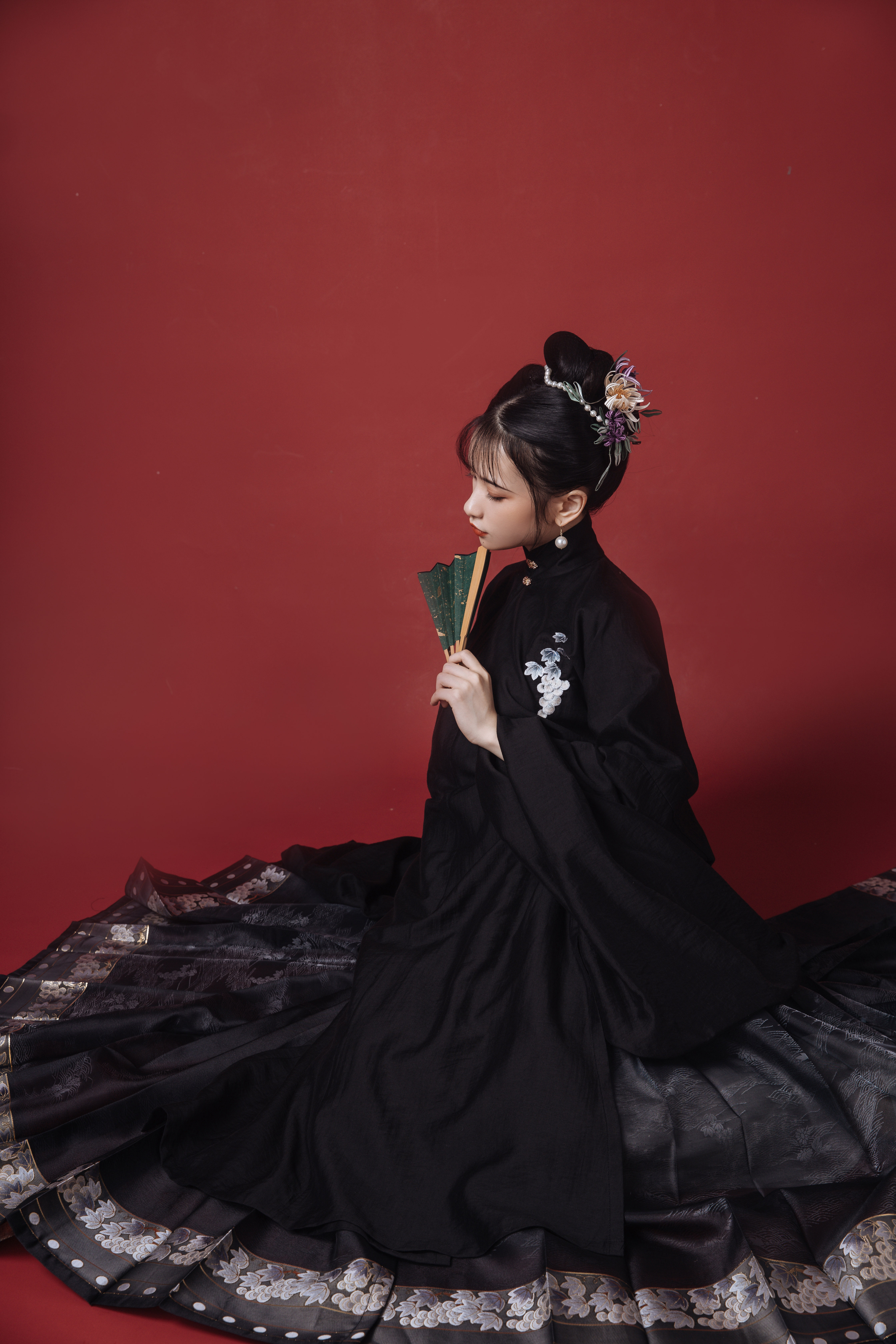 【上遥居】 葡萄 明制原创汉服女立领斜襟长衫织金