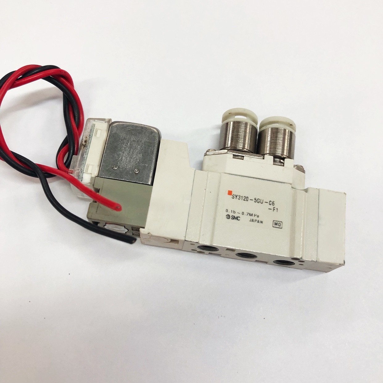 日本smc进口电磁阀sy31205guc6f15gm5气动电磁控制阀电压气动元件