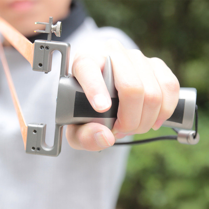 正品钢铁侠弹弓弓手手弓一体超轻钛合金快压非冷弯警犬扁皮弹弓