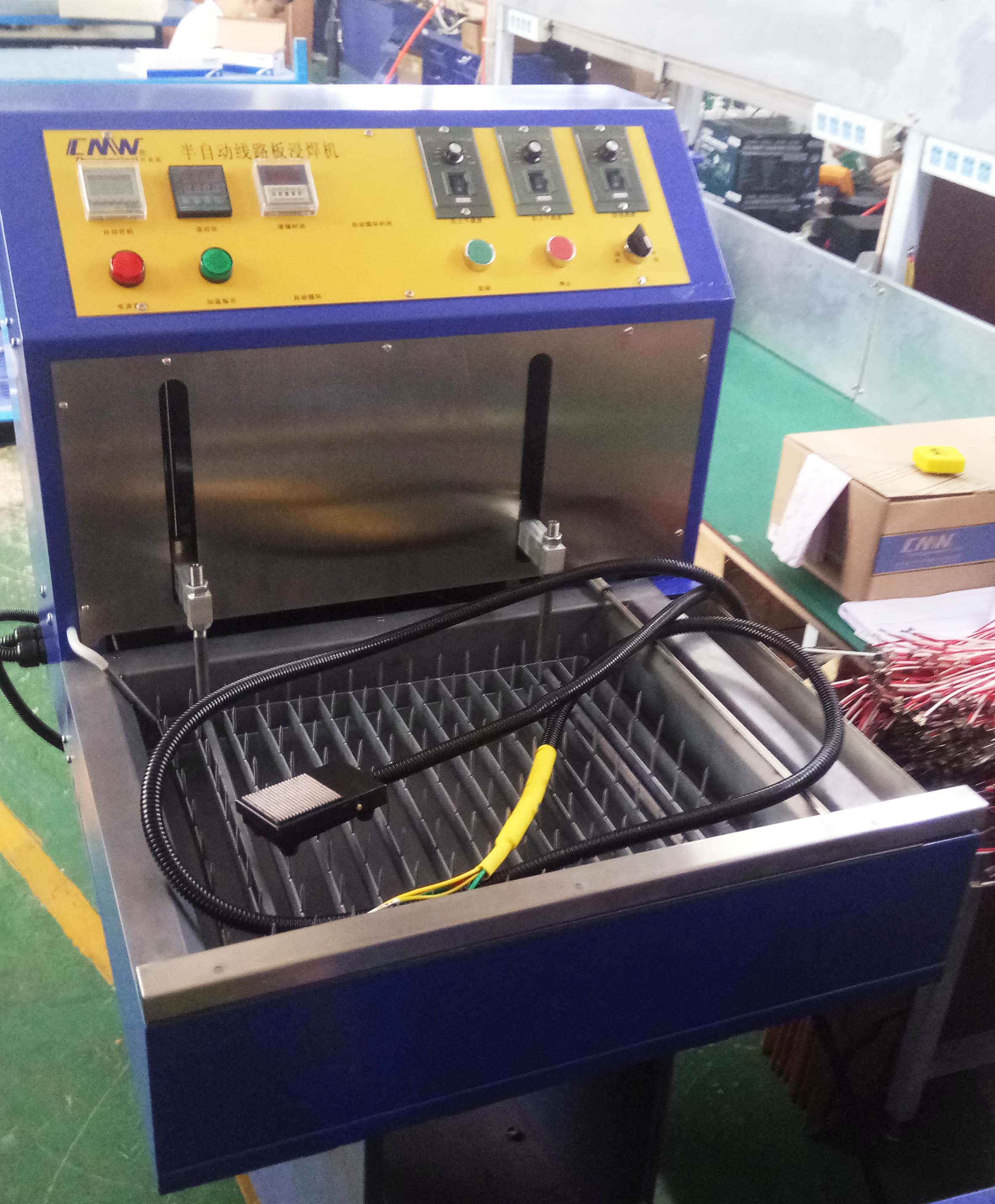 供应自动半自动焊锡机线路板焊锡设备设备厂厂家代替电热工具