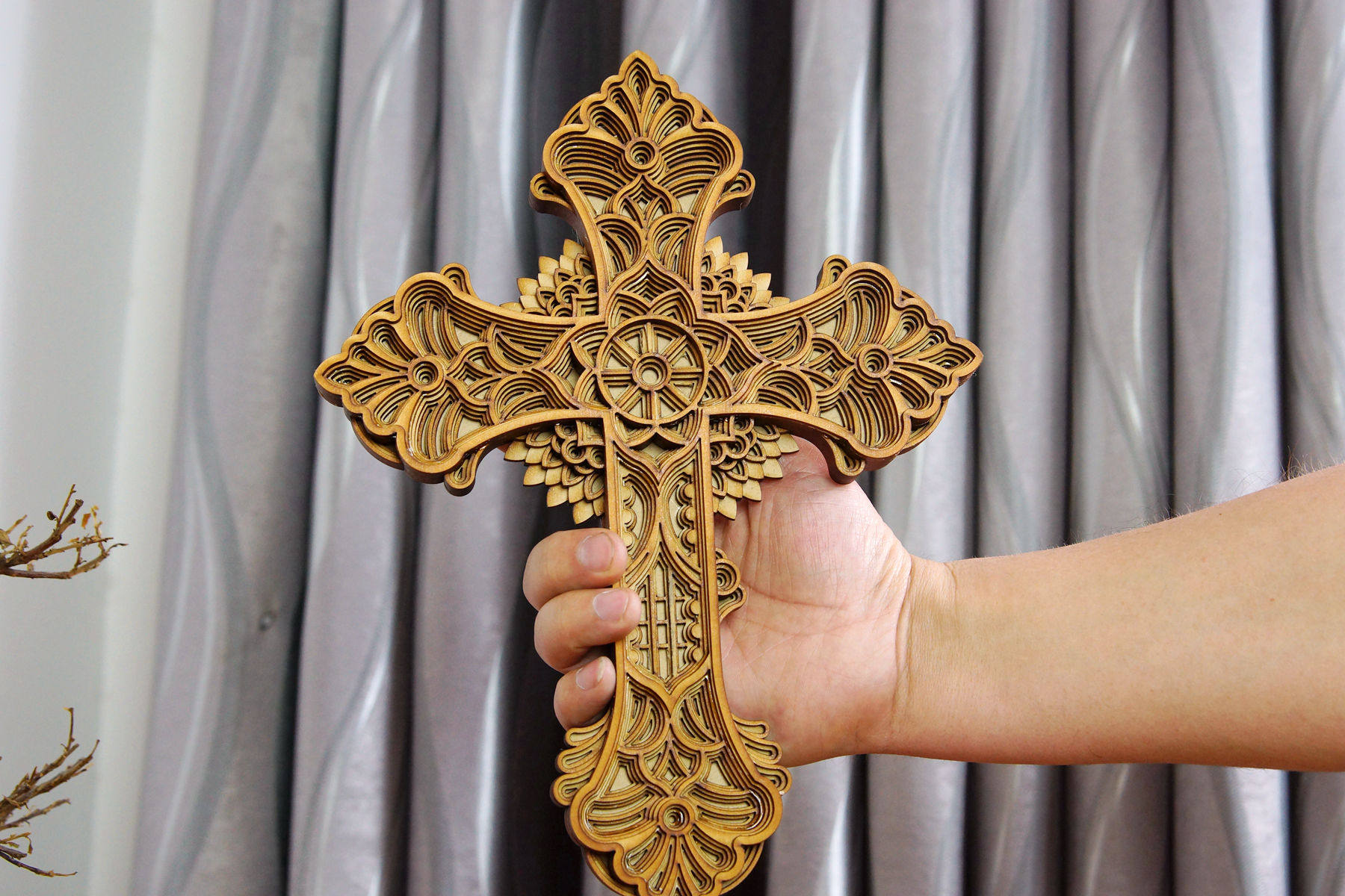 镂兰立雕十字架创意木雕基督教宗教用品摆件装饰木雕