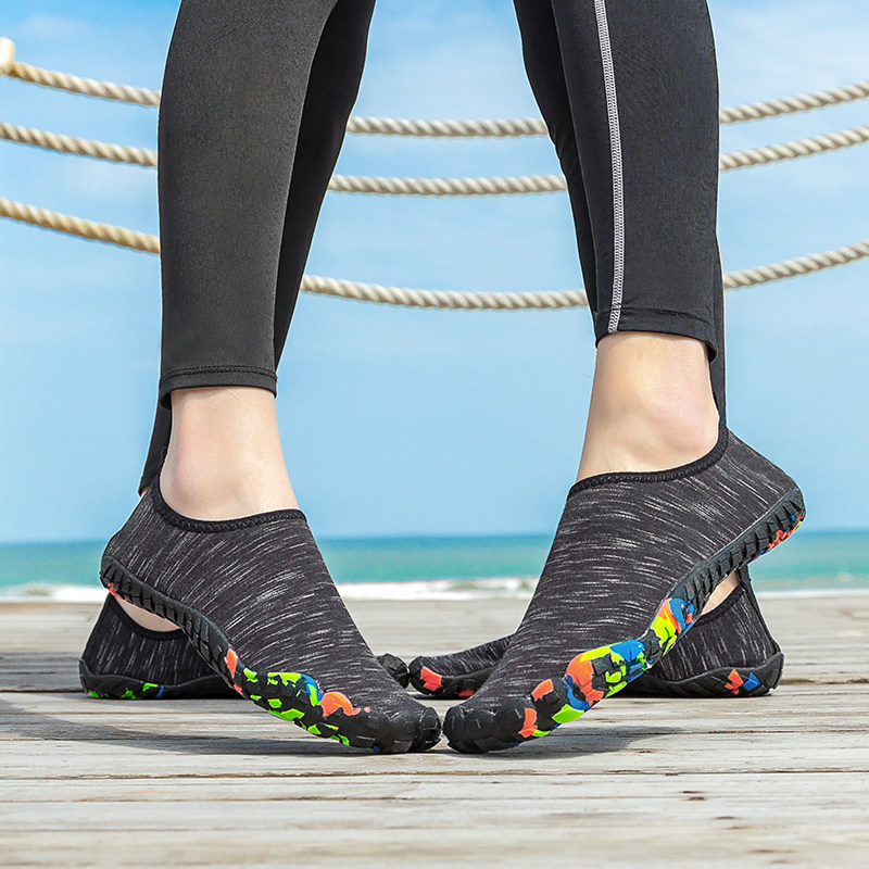 情侣户外户外游游泳涉水溯溪鞋浮滑水男女沙滩溯溪鞋