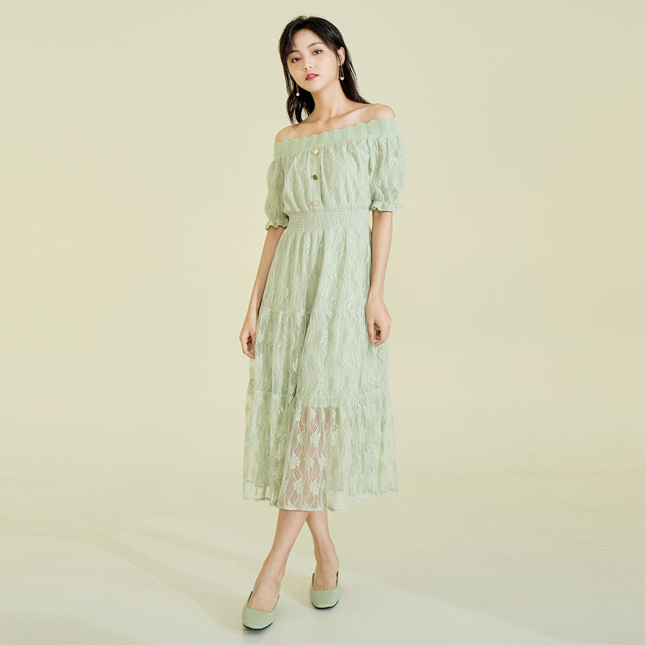 ief爱依服连衣裙2021春夏新款一字肩收腰显气质连衣裙