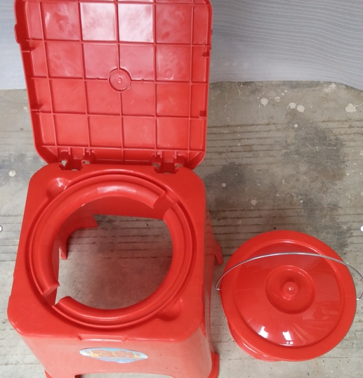 坐便器塑料马桶家用老人坐便凳加厚塑料痰盂成人马桶凳大便桶蹬便