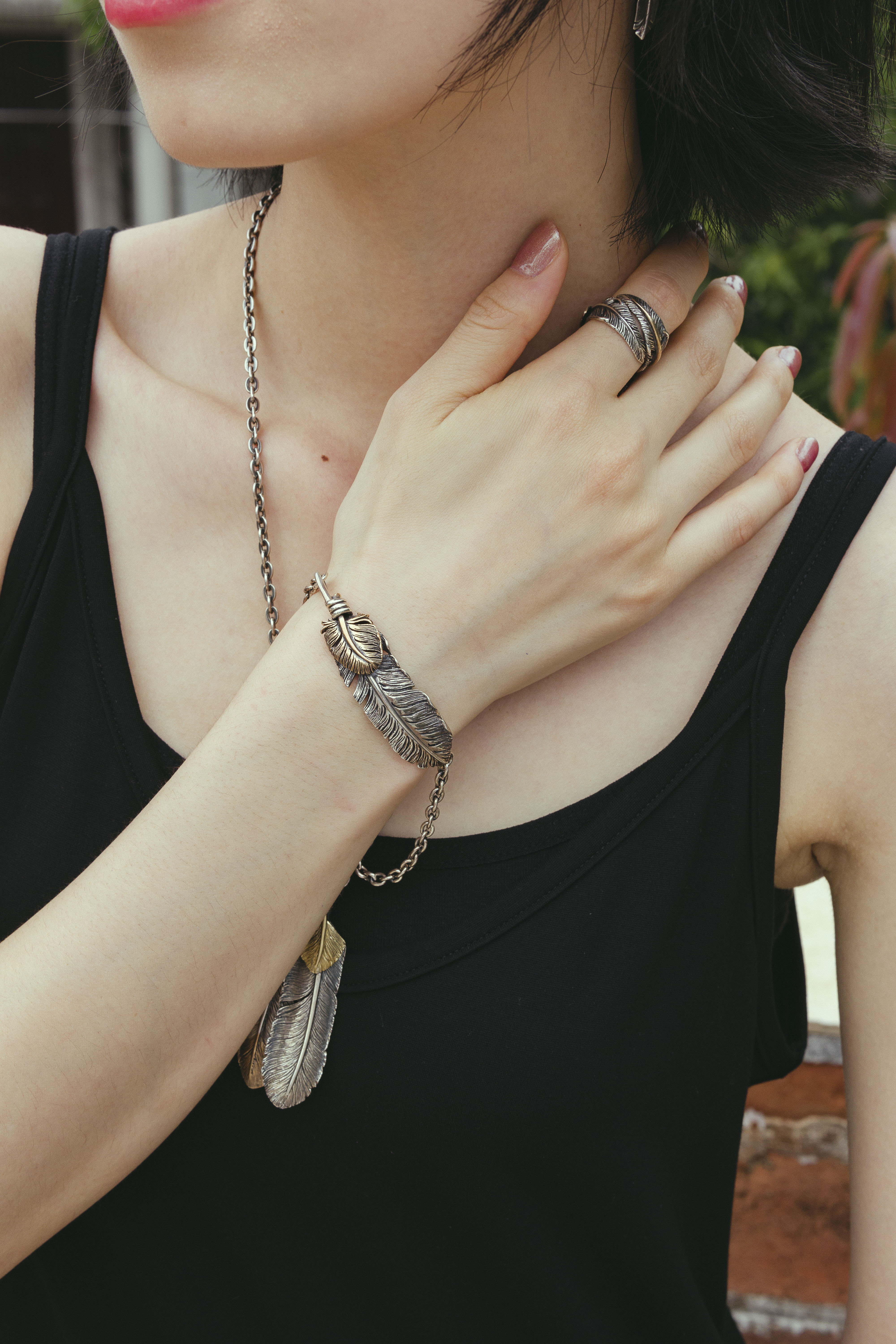 分享收藏进入店铺saad日本银饰日本进口saad手工银饰鹰羽手链手镯男女