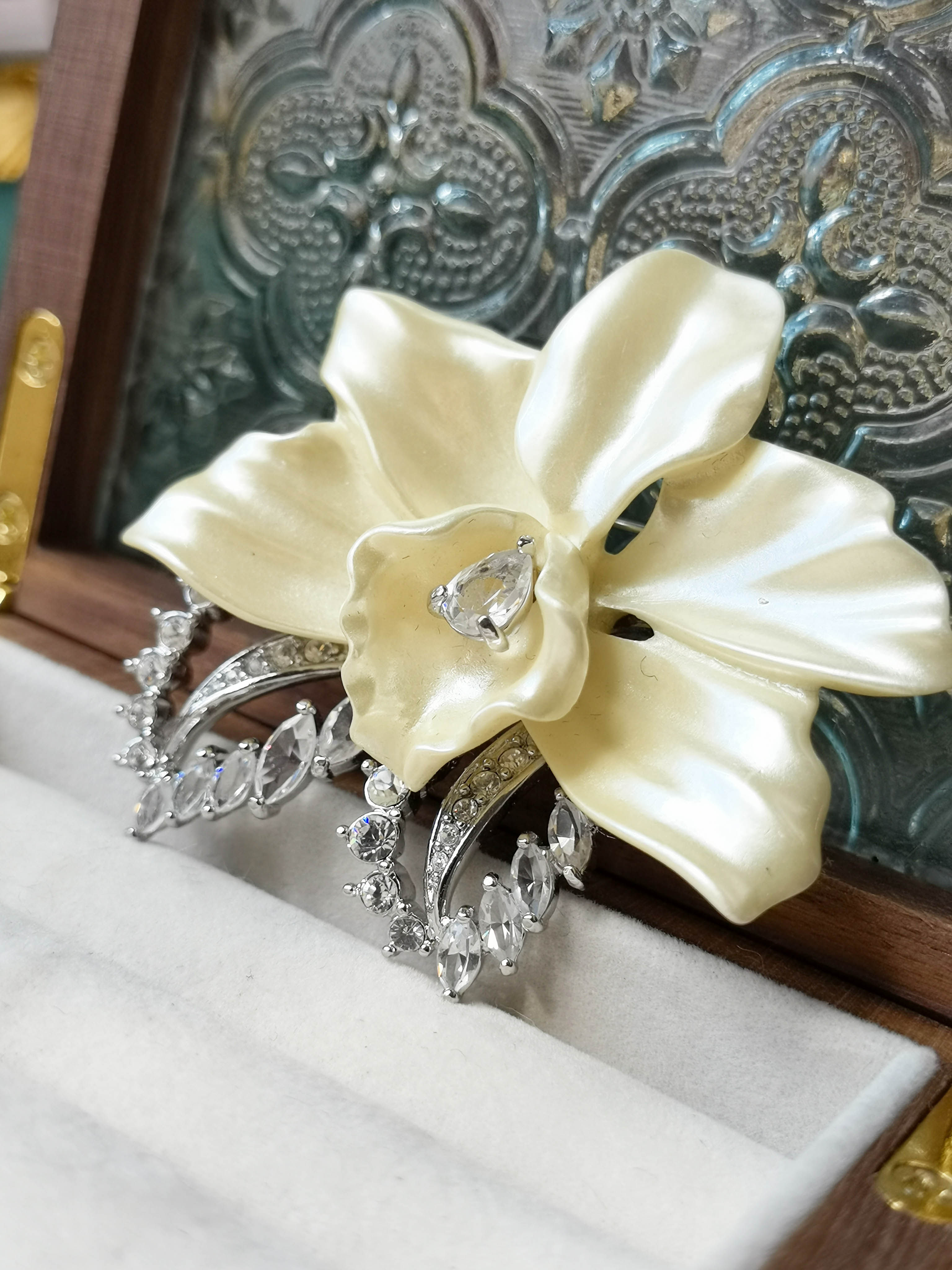 中古vintage古着首饰饰品nolanmiller打标白色百合胸针