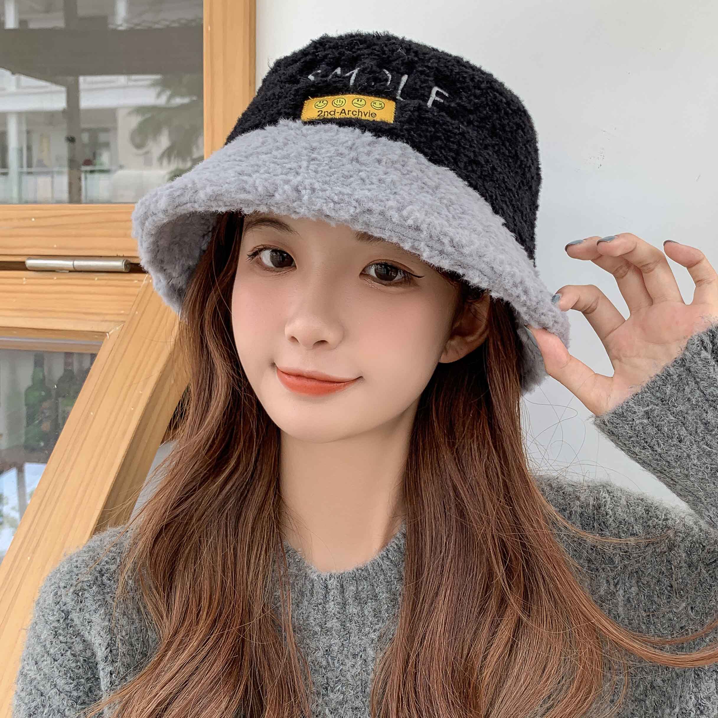 毛绒绒帽子女冬季网红秋冬百搭可爱白色加绒保暖冬天羊羔绒渔夫帽