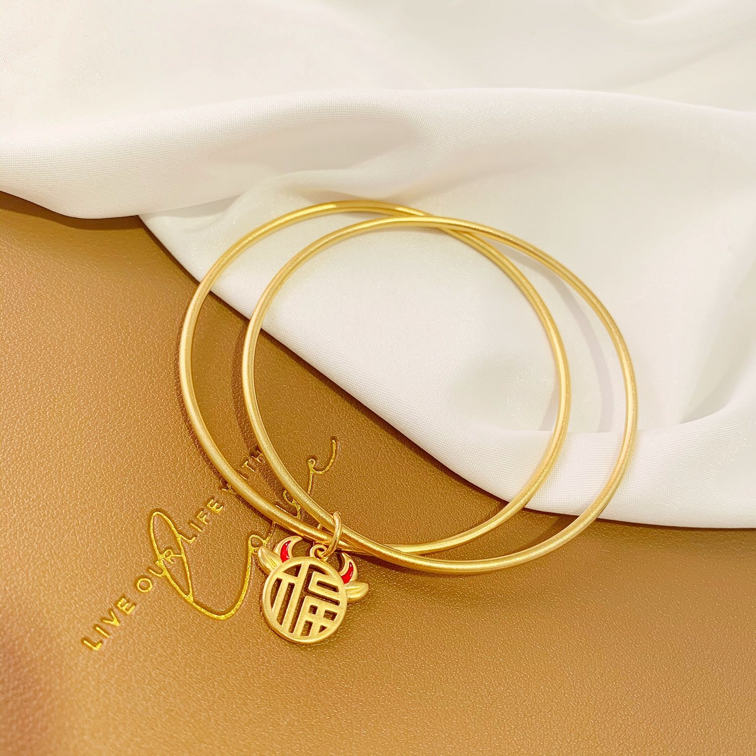 气质双层新年转运百搭手环磨砂女双沙金手镯手镯