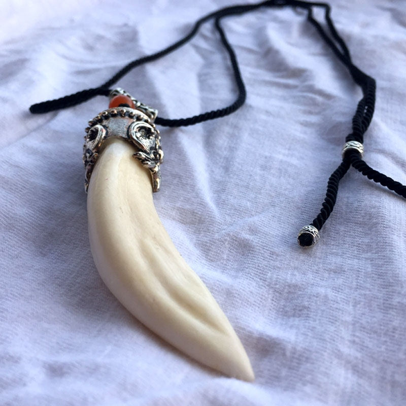 天然保真藏银猪牙吊坠獠牙齿挂件车挂镶嵌把文玩饰品
