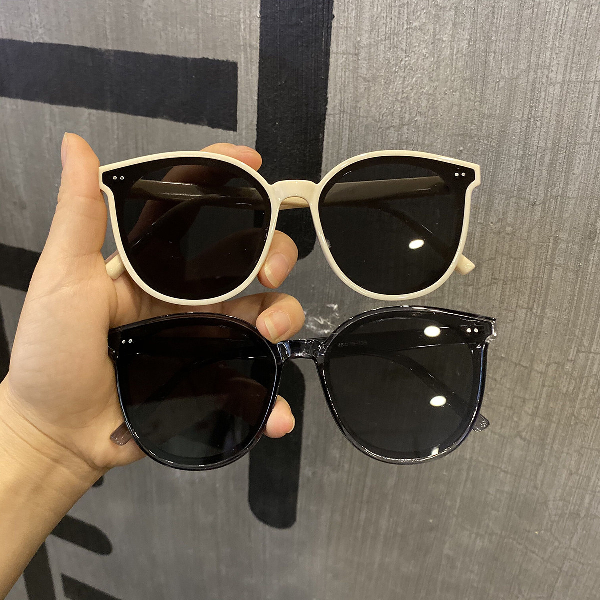 ins网红经典百搭黑色墨镜女圆眼镜大脸显瘦太阳眼镜