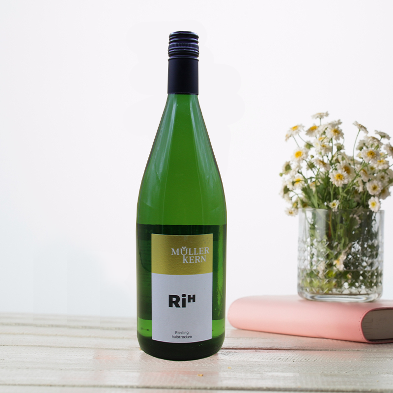 团聚畅饮德国名庄穆勒科恩雷司令半干型白葡萄酒1l干红静态葡萄酒