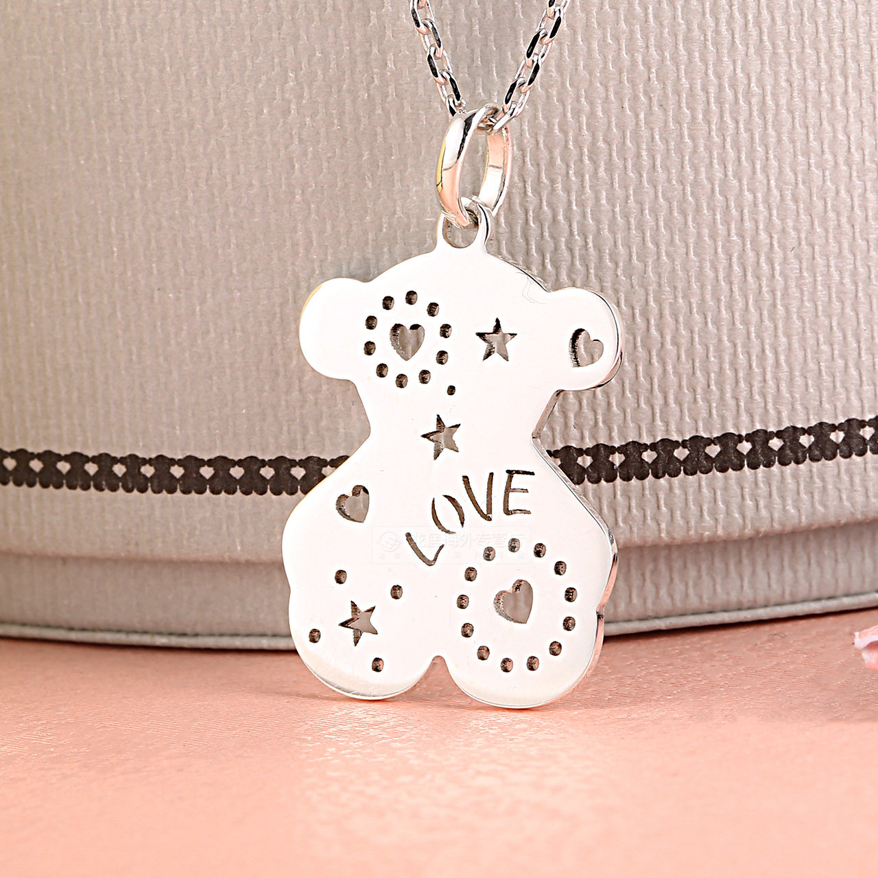 tous桃丝熊可爱小熊镂空图案项链吊坠512684530七夕项坠