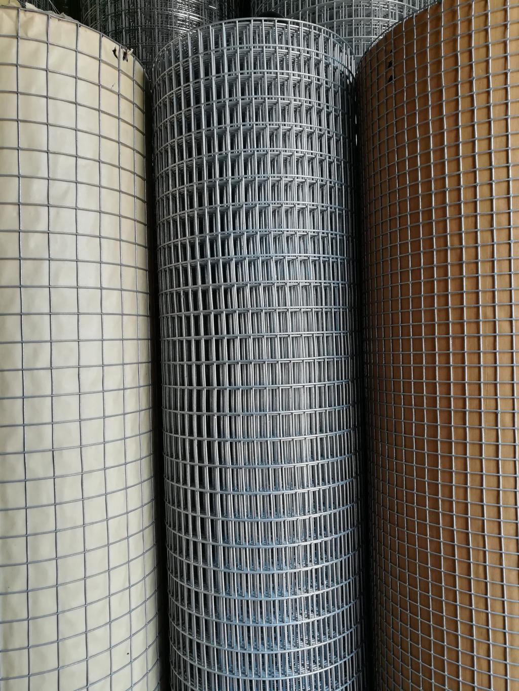 铁丝网围栏防鼠网镀锌电焊网家用小孔钢丝网鸡鸽兔笼养殖网防护网