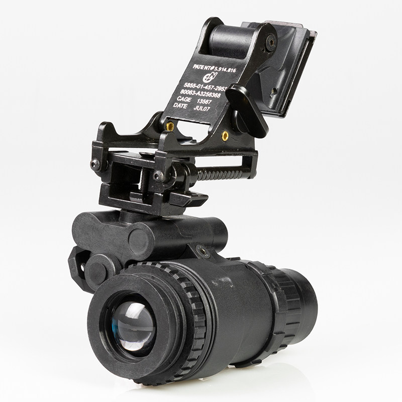 模型战术头盔pvs18单筒夜视仪金属翻斗车支架无功头盔