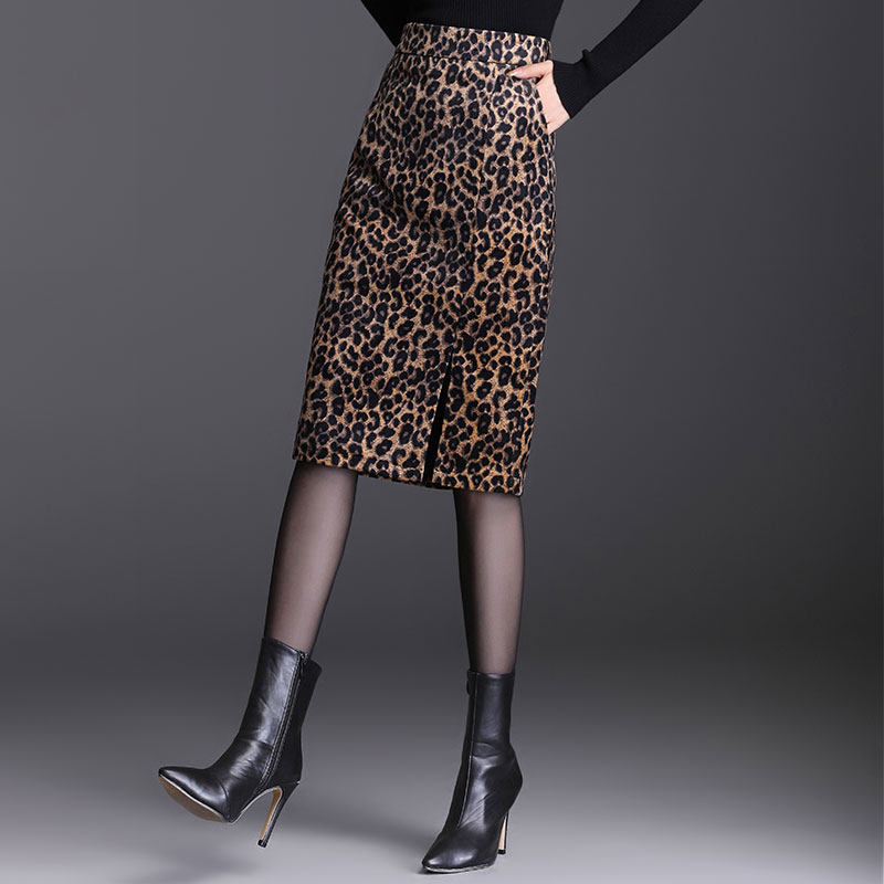 开叉豹纹裙子包臀裙2021新款秋冬气质半身裙显半身裙