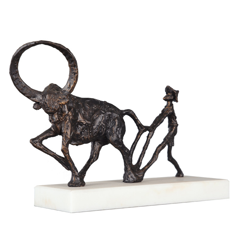 家居家居装饰装饰品铁艺生肖牛工工艺品耕田抽象雕塑摆件