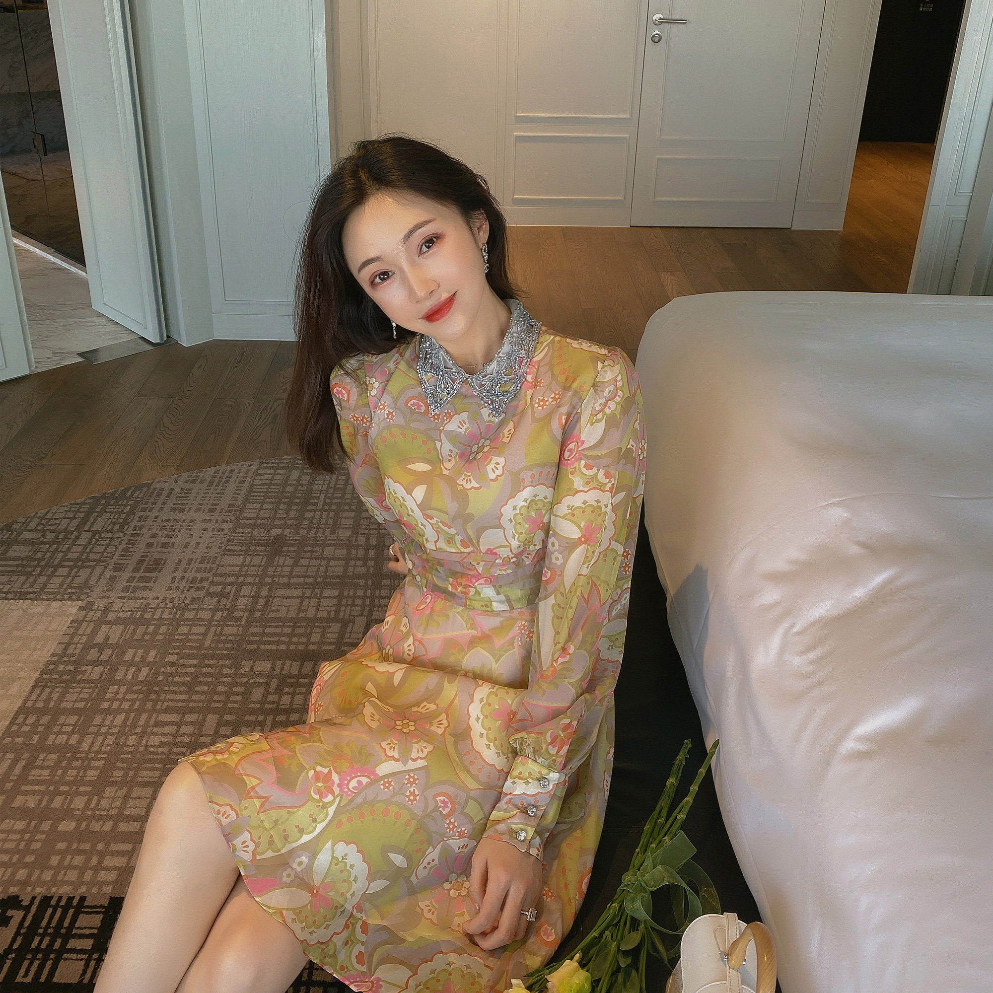 周婷ttc名媛蒿级qiao重工刺绣钉珠高腰印花连衣裙