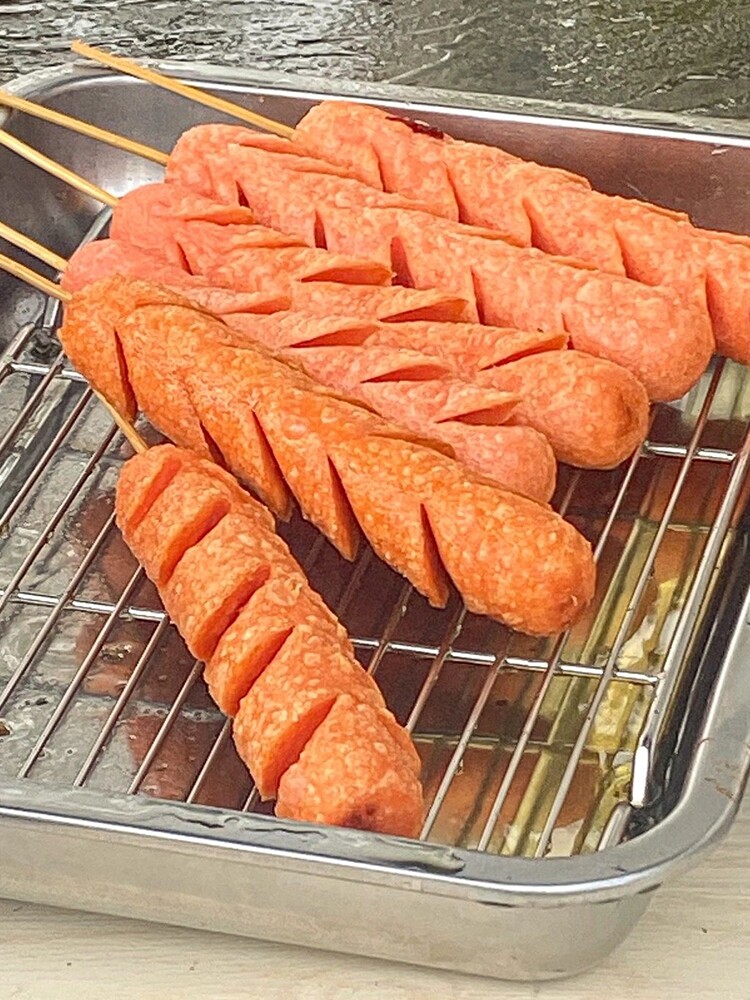 烤肠淀粉粉面肠煎油炸火腿鸡肉台式街边铁板烧香肠