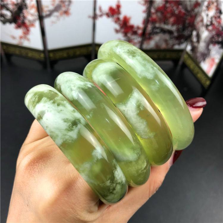 辽宁岫岩玉甲三家家子翠花玉手手镯飘花翠玉手镯