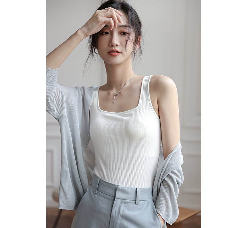 吊带针织打底白色领外方领外背心紧身一体式罩杯一体背心吊带