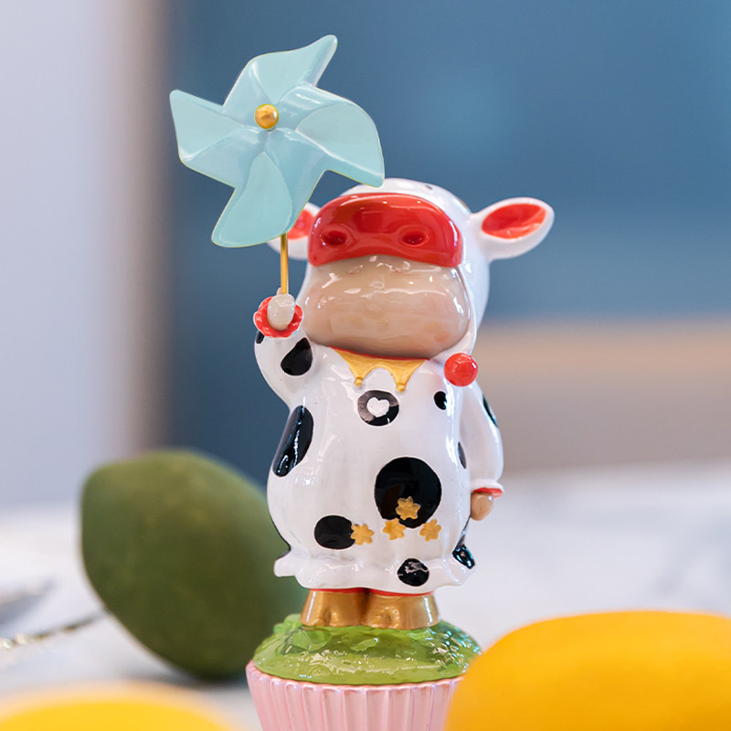 稀奇新年酒柜居家摆件桌面创意妞妞艺术牛妞妞摆件