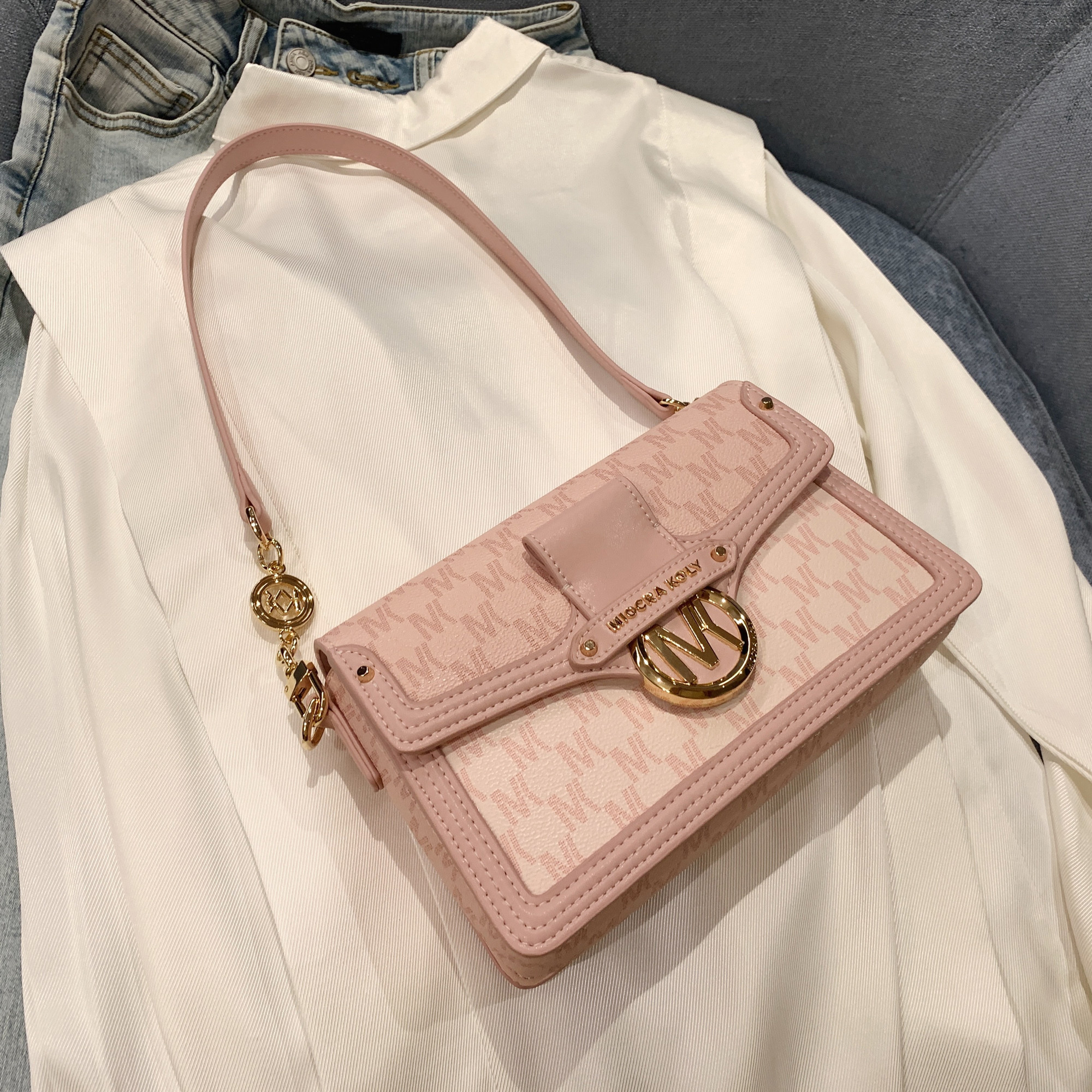 单肩高级小包斜挎百搭时尚秋季女包mk网红小方包