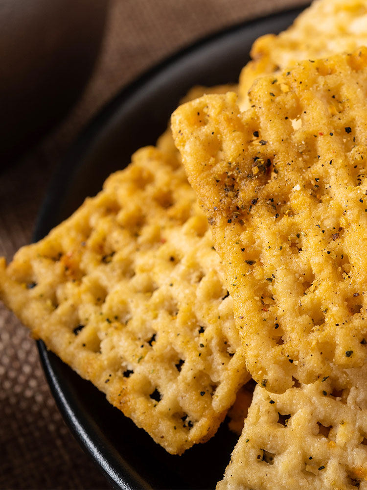 锅巴太阳50g小米麻辣零食小吃陕西休闲食品小包膨化食品