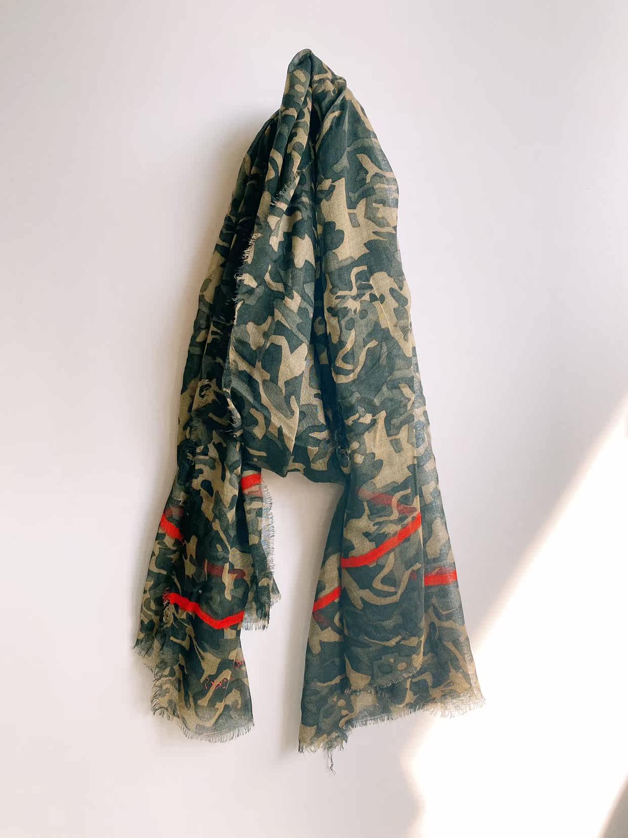 法国ikks女装围巾秋冬季薄款迷彩骷髅印花丝巾围巾