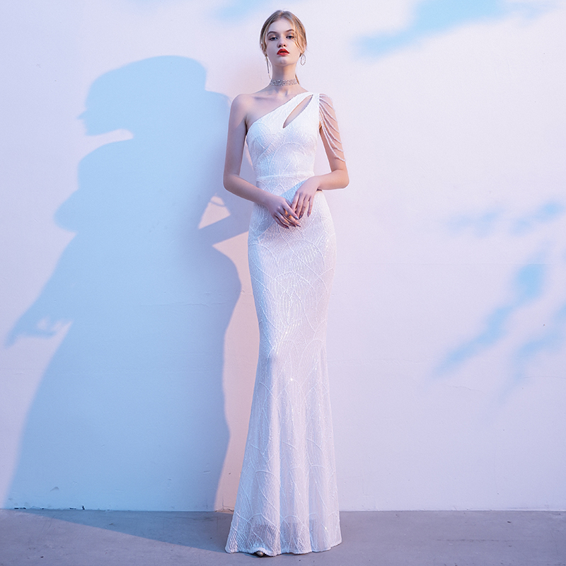 白色晚礼服裙女2021爆款气质高档设计感高定轻奢小众高端性感鱼尾