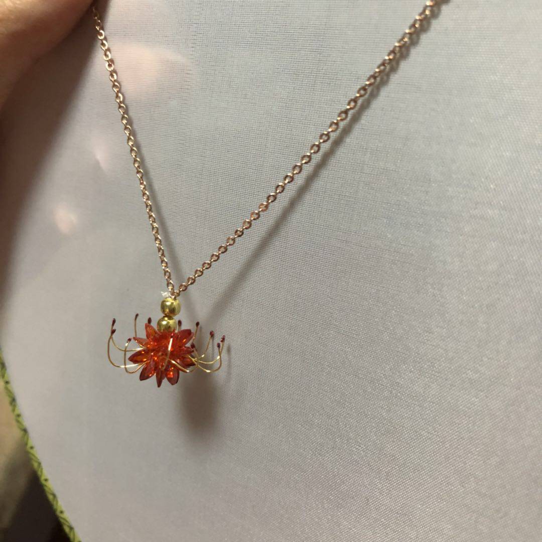 彼岸花水晶项链锁骨日常原创18k玫瑰金钛钢防项链
