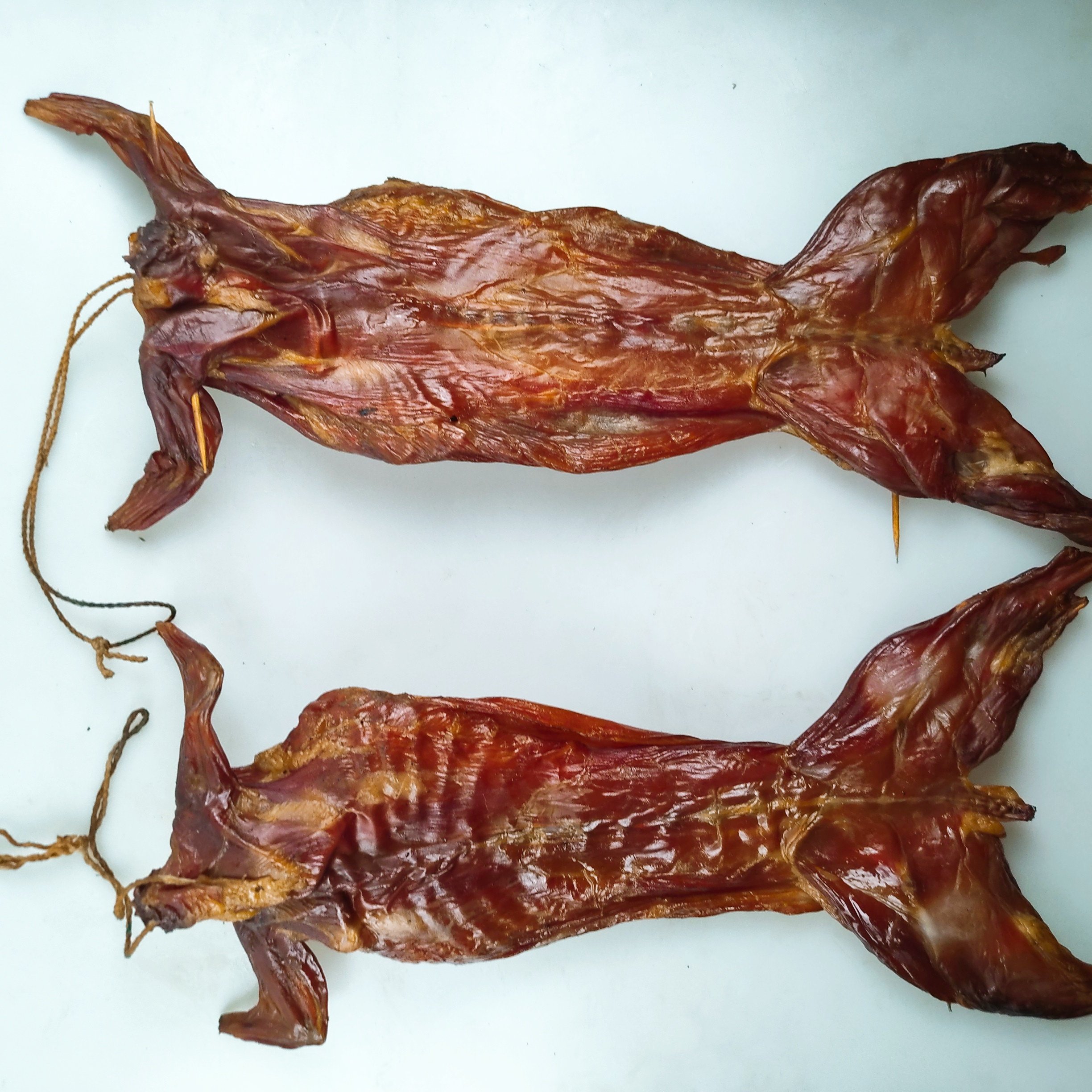 腊兔湖南特产风干腊香手工新货兔肉柴火烟熏兔肉干