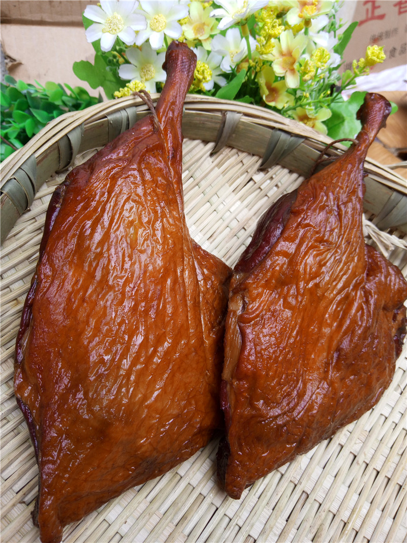 湖南腊鸭腿腊全鸭烟熏咸鸭土鸭四川腊菜老腊腊
