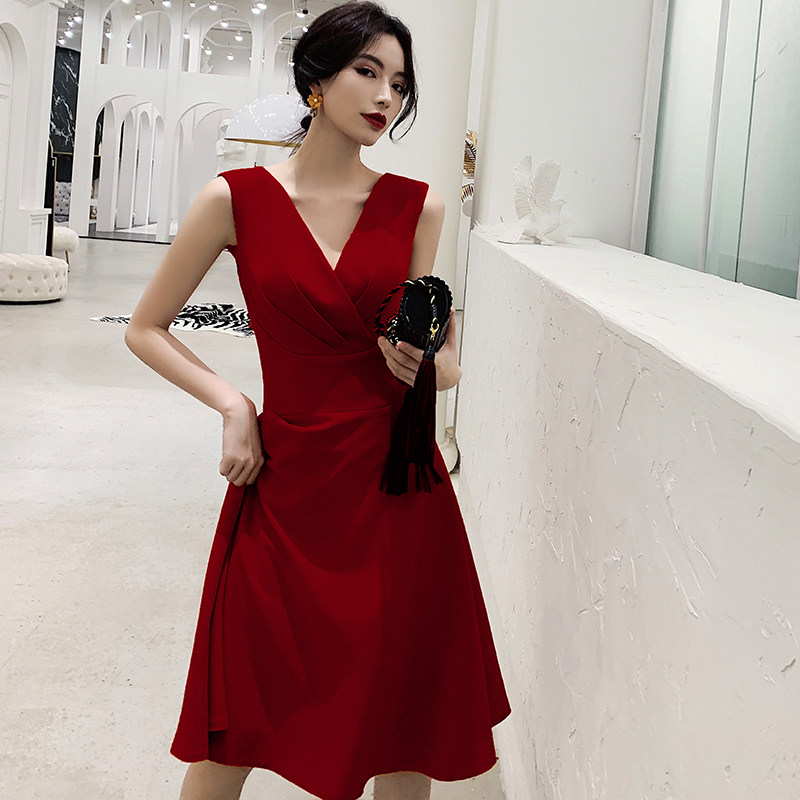 气质晚礼服裙女宴会性感v领红色敬酒服新娘名媛连衣裙显瘦中长款