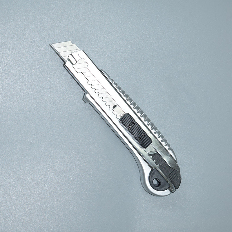 标重重型美工刀大号墙纸壁纸铝合金三合板裁纸开箱美工刀