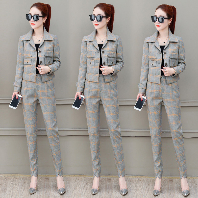 初秋时尚气质职业套装女2020年秋装新款秋天洋气减龄小西装两件套